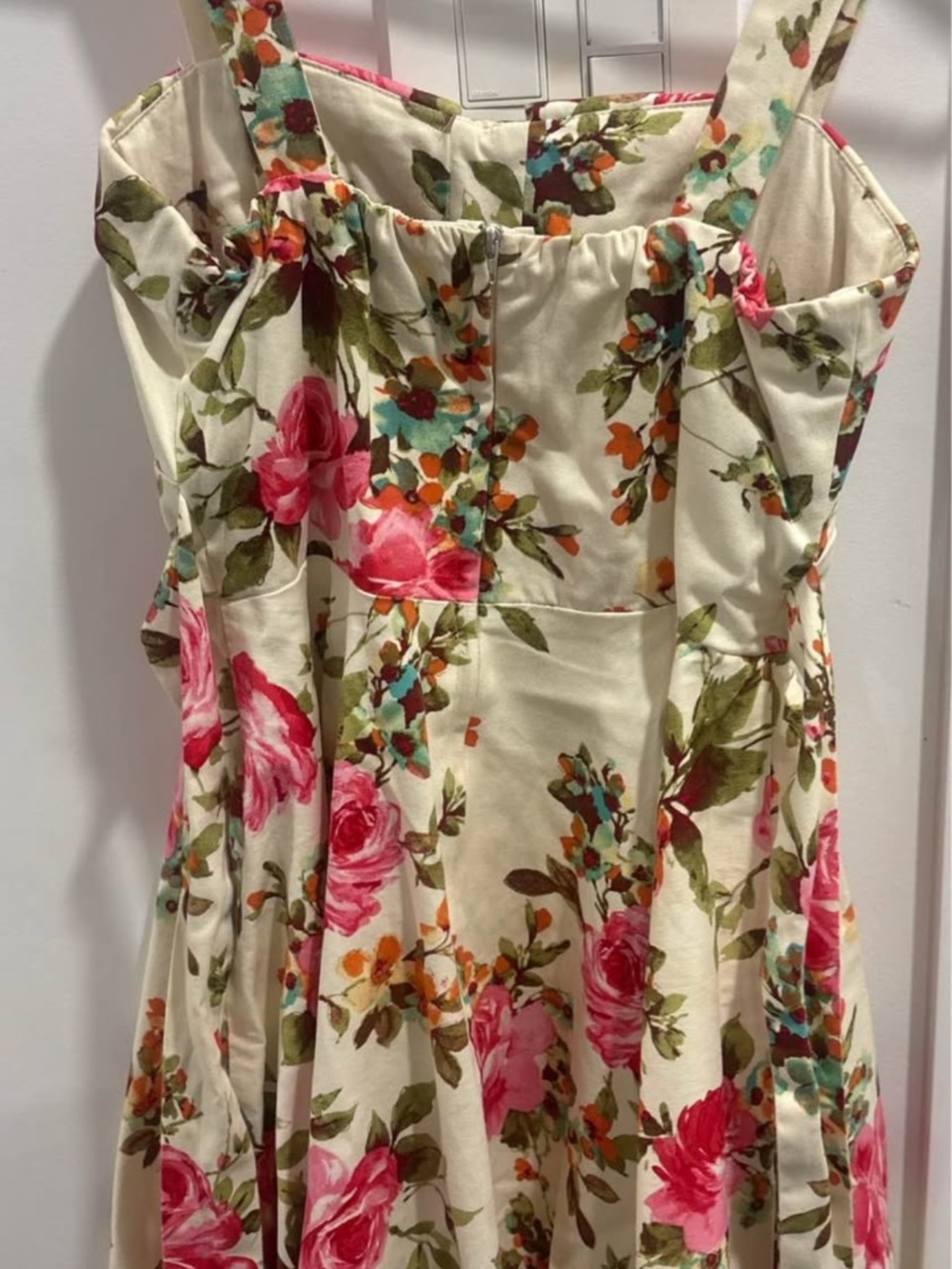 Robe - Picture 3 of 4